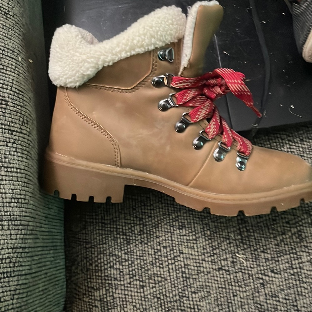 Time and Tru Boots